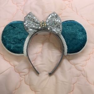 Disney inspired Frozen Minnie Mouse Ears